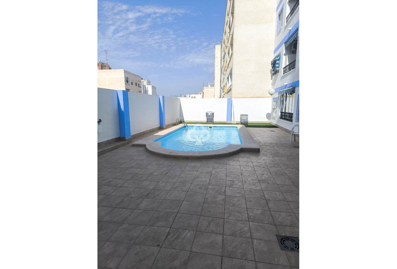 Resale - Apartament -
Torrevieja - El Acequión - Los Náufragos