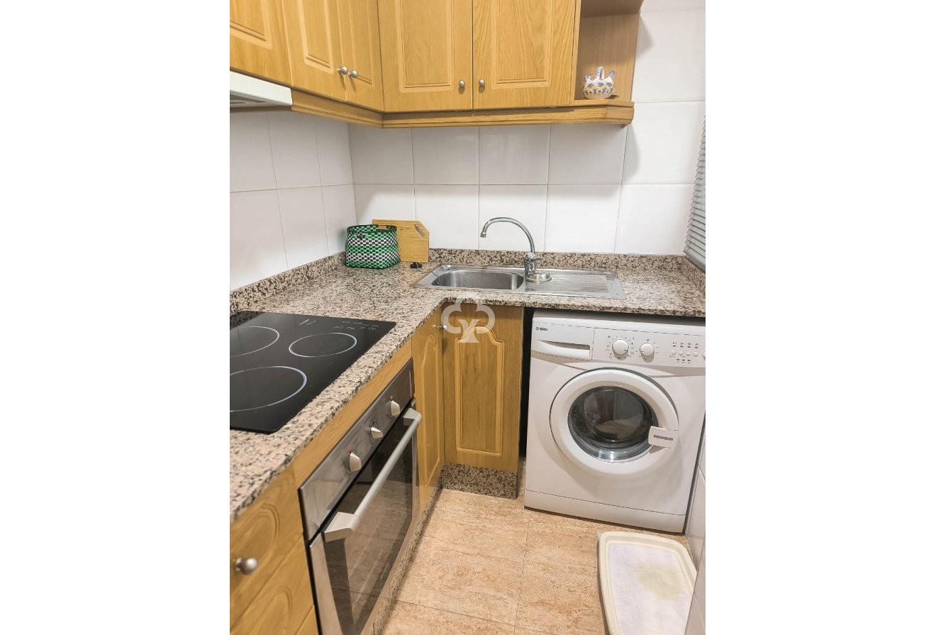 Resale - Apartament -
Torrevieja - El Acequión - Los Náufragos