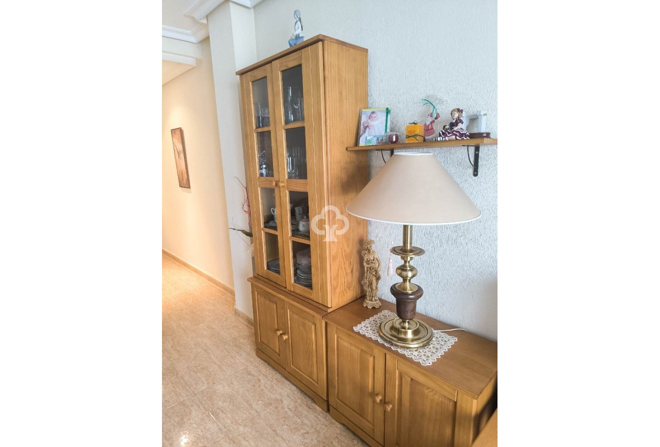 Resale - Apartament -
Torrevieja - El Acequión - Los Náufragos