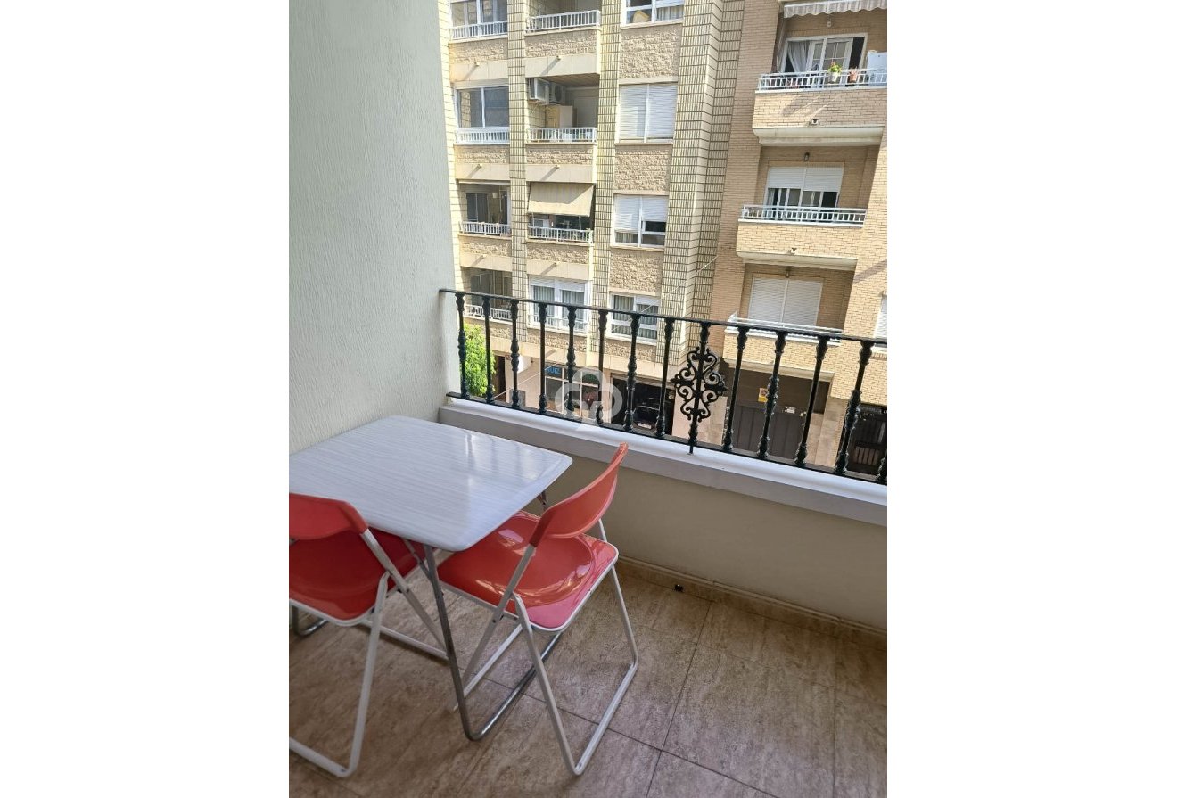 Resale - Apartament -
Torrevieja - El Acequión - Los Náufragos