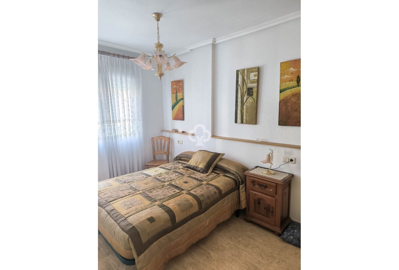 Resale - Apartament -
Torrevieja - El Acequión - Los Náufragos