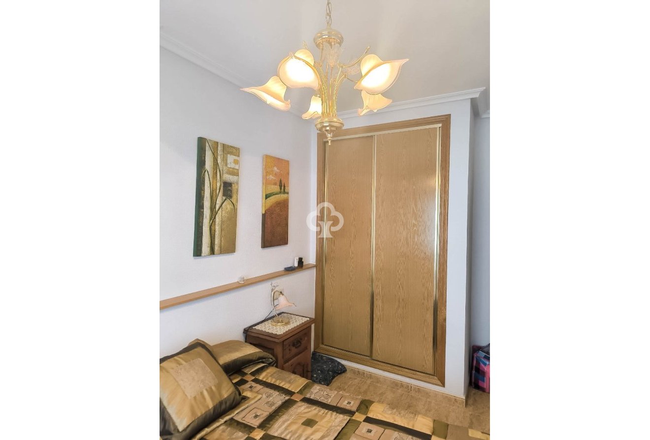 Resale - Apartament -
Torrevieja - El Acequión - Los Náufragos