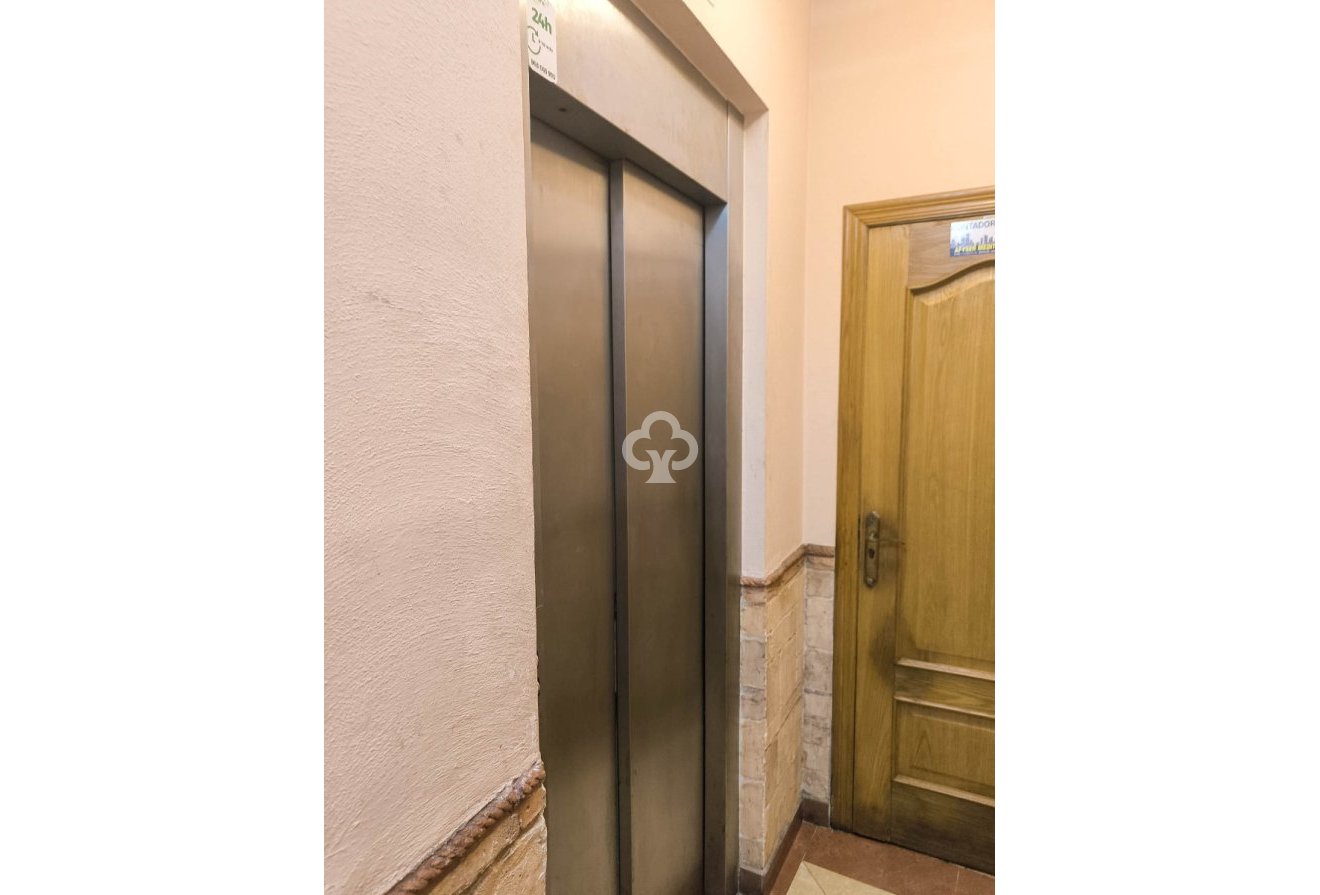 Resale - Apartament -
Torrevieja - El Acequión - Los Náufragos