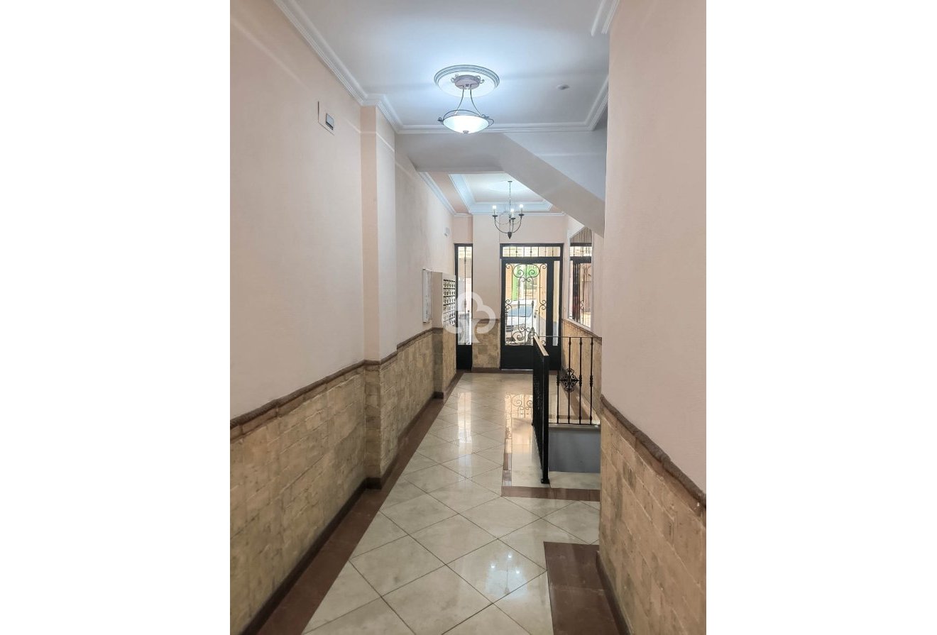 Resale - Apartament -
Torrevieja - El Acequión - Los Náufragos