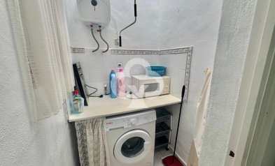 Resale - Bungalow -
Torrevieja - 03184