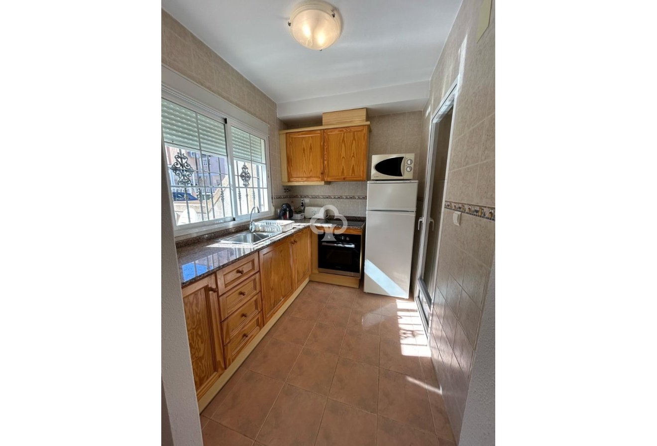 Resale - Duplex -
Torrevieja - 03184