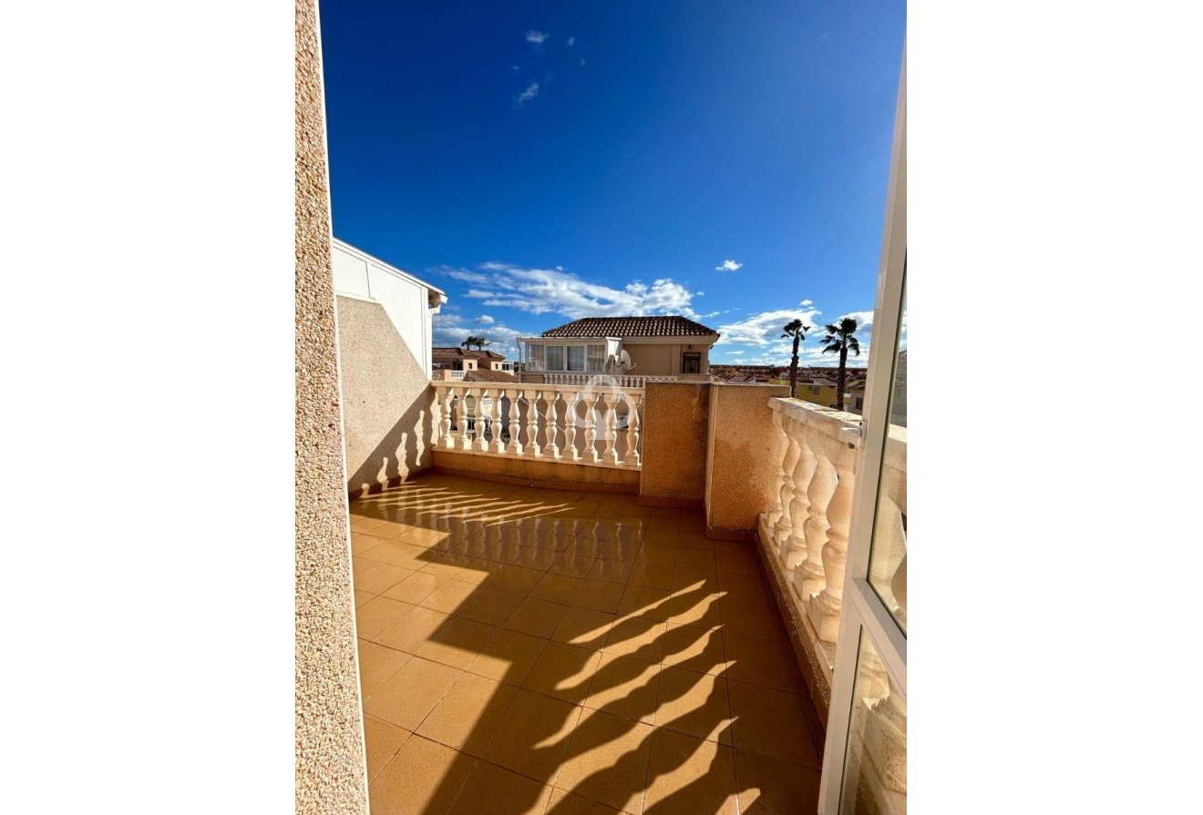 Resale - Duplex -
Torrevieja - 03184