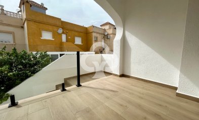 Jälleenmyynti - Huoneisto -
San Miguel de Salinas