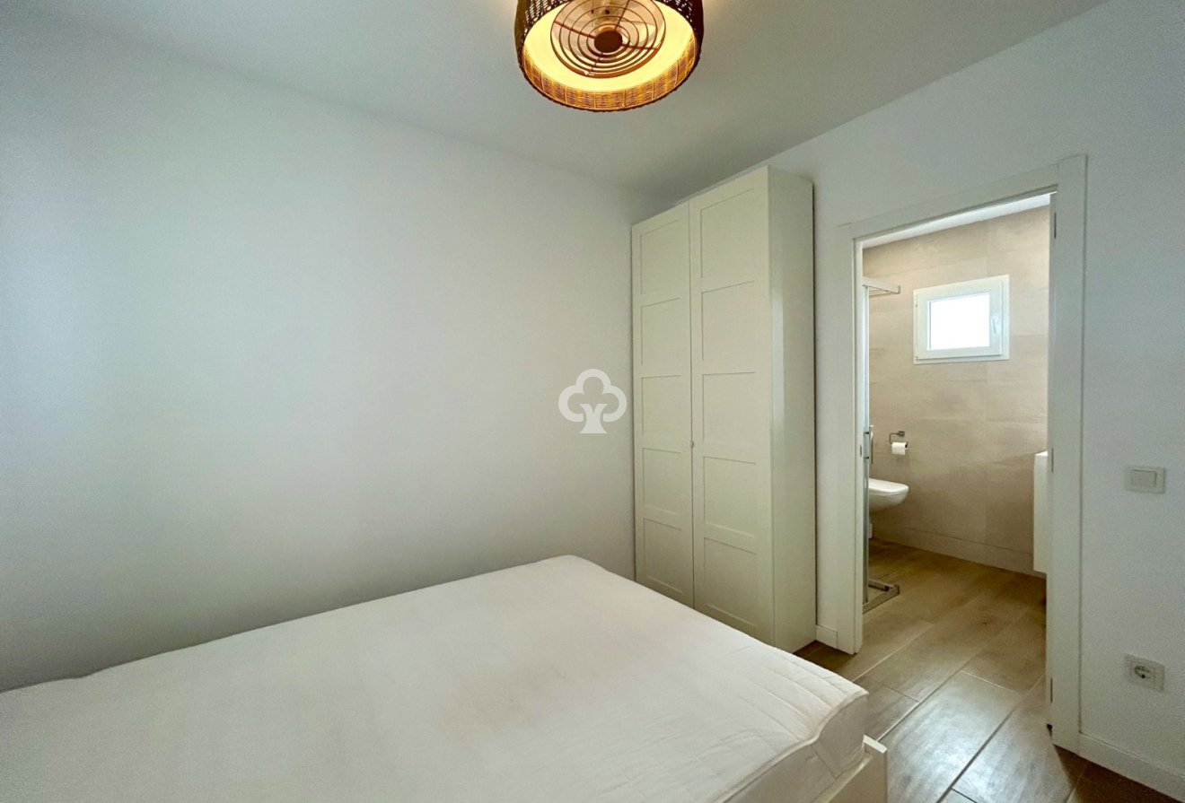 Jälleenmyynti - Huoneisto -
San Miguel de Salinas