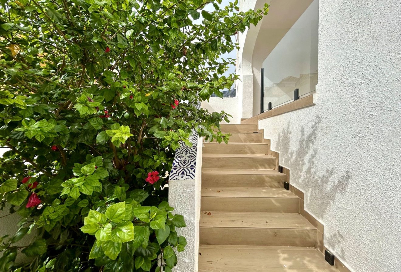 Jälleenmyynti - Huoneisto -
San Miguel de Salinas