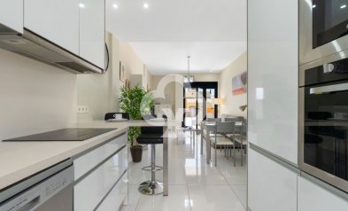 Resale - Bungalow -
Orihuela Costa - Los Altos