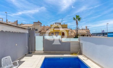 Resale - Bungalow -
Orihuela Costa - Los Altos