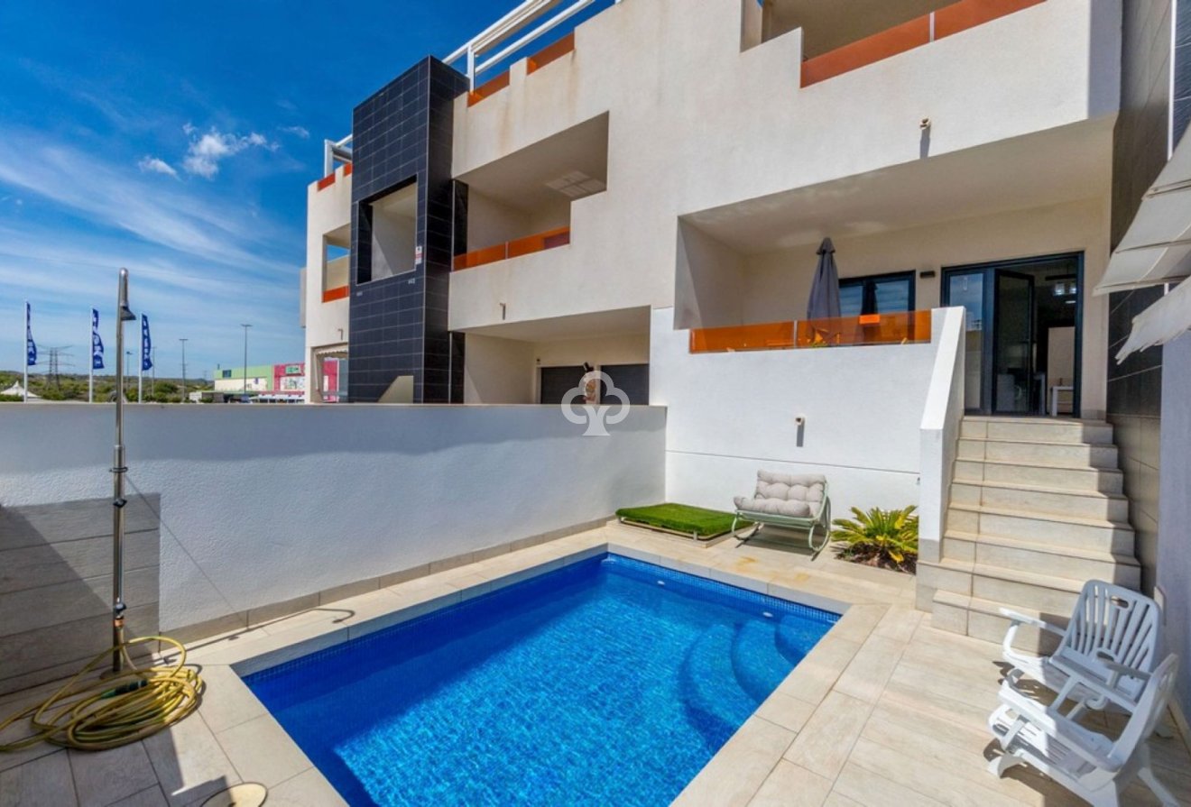Resale - Bungalow -
Orihuela Costa - Los Altos
