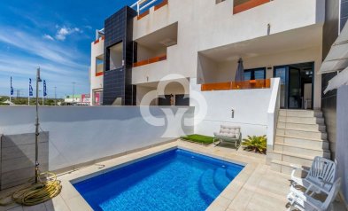 Resale - Bungalow -
Orihuela Costa - Los Altos