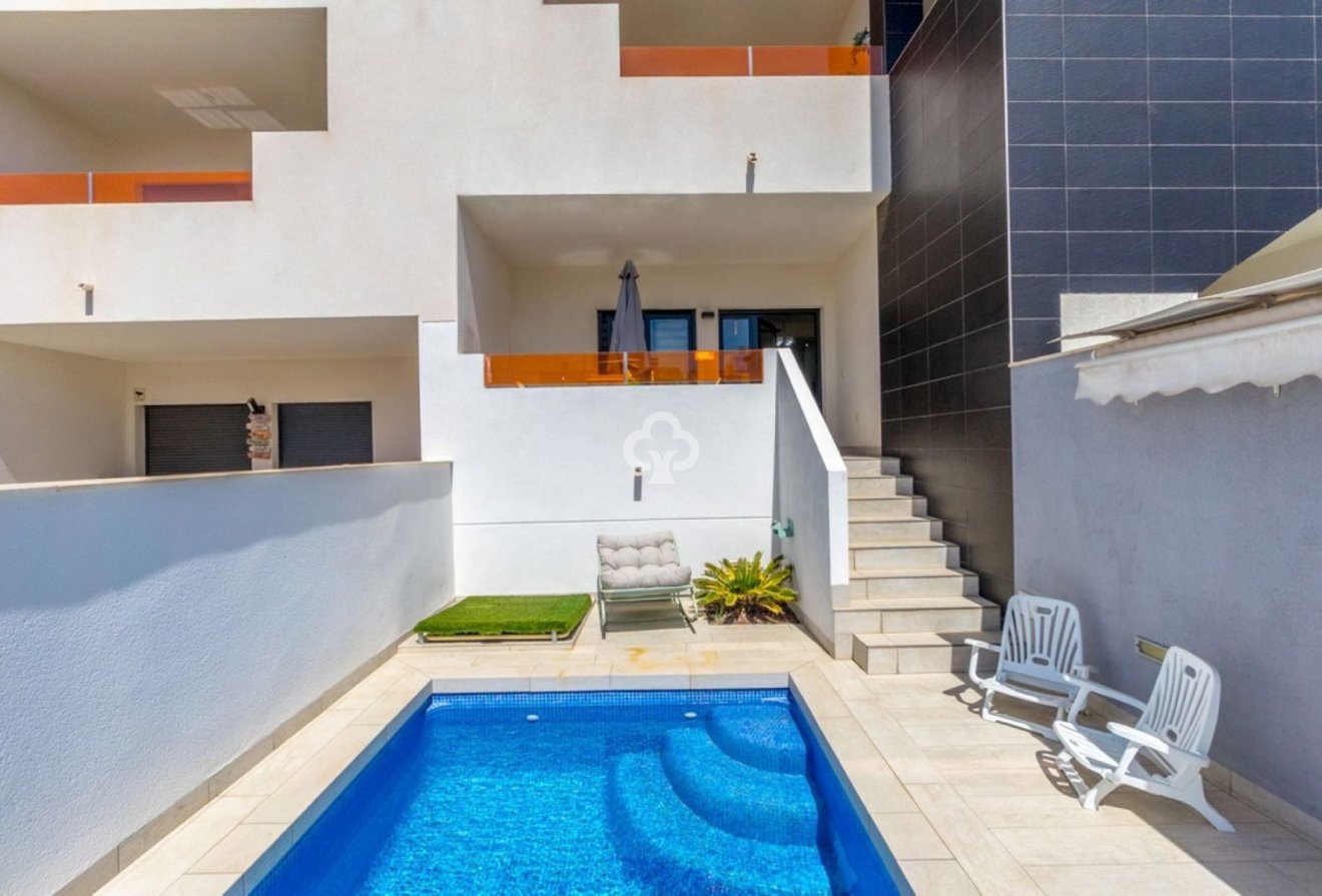 Resale - Bungalow -
Orihuela Costa - Los Altos