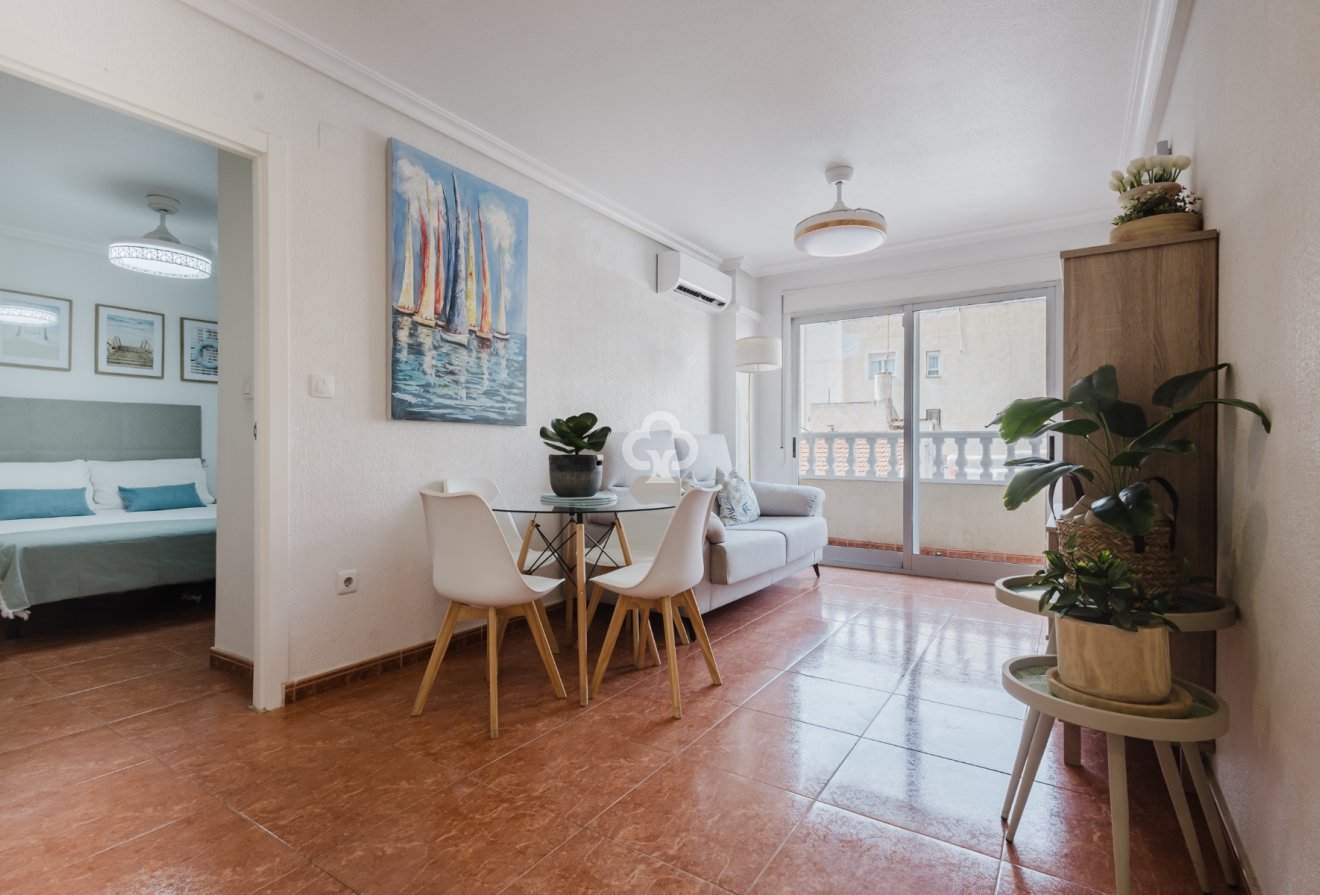 Resale - Apartment / flat -
Torrevieja - El Acequión - Los Náufragos