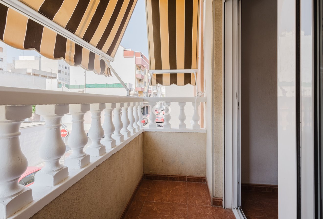 Resale - Apartment / flat -
Torrevieja - El Acequión - Los Náufragos