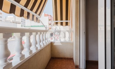 Resale - Apartment / flat -
Torrevieja - El Acequión - Los Náufragos