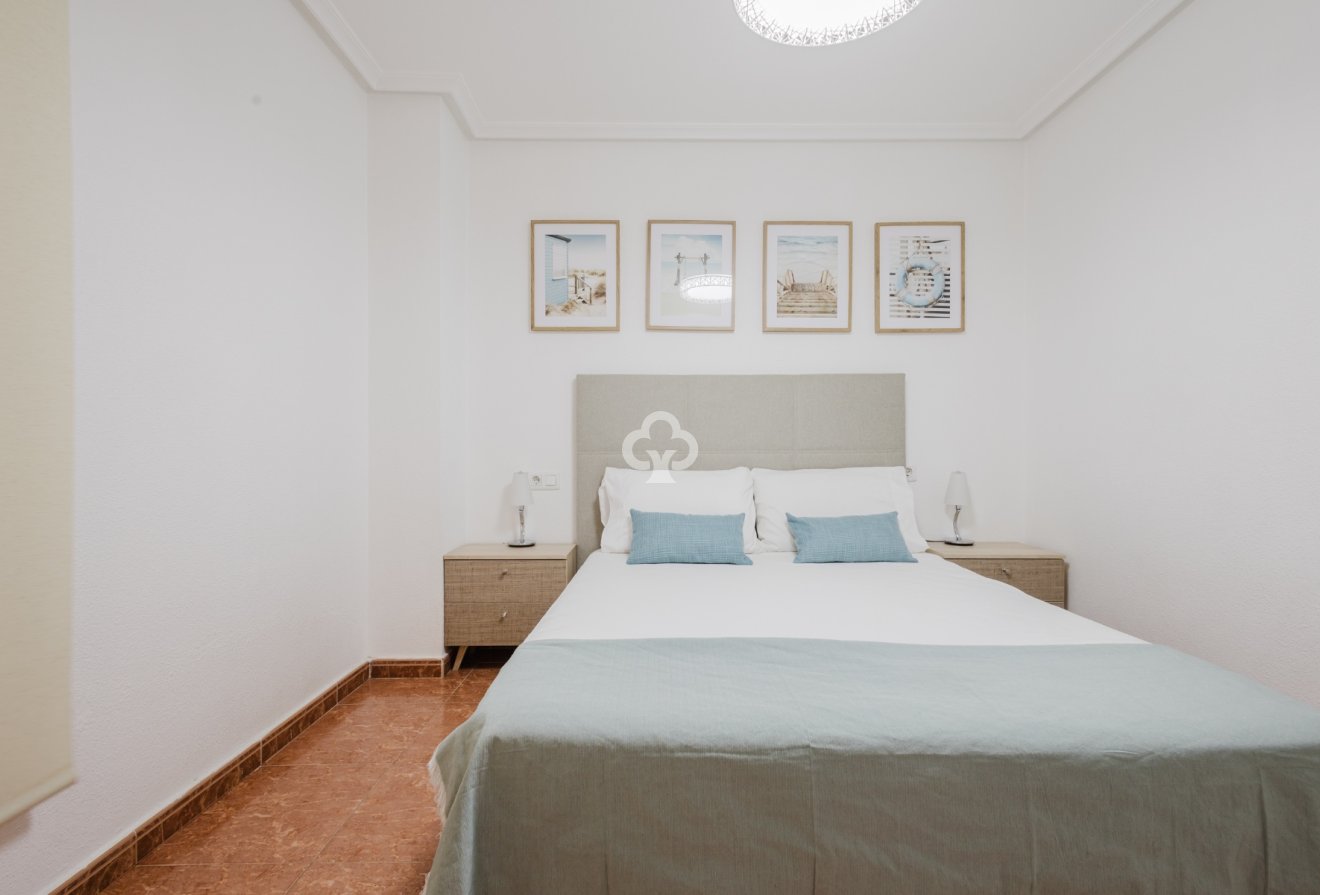 Resale - Apartment / flat -
Torrevieja - El Acequión - Los Náufragos