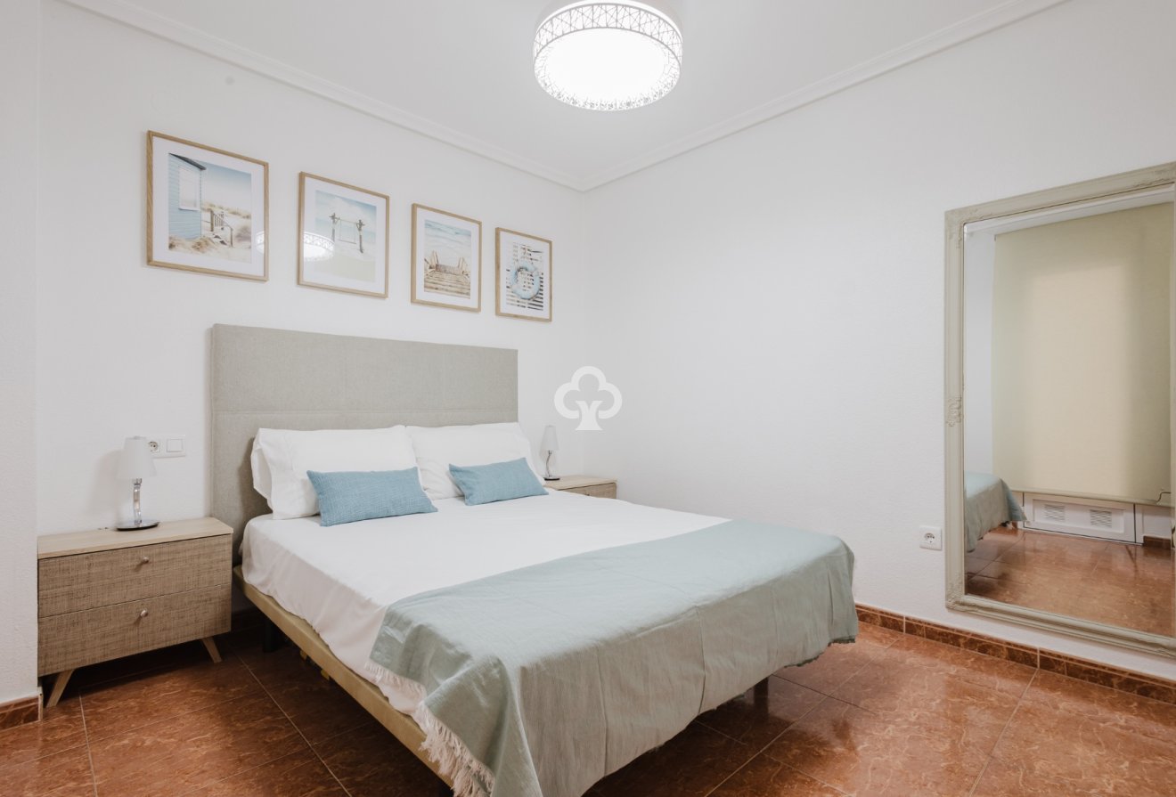 Resale - Apartment / flat -
Torrevieja - El Acequión - Los Náufragos