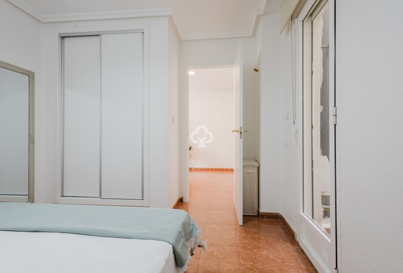 Resale - Apartment / flat -
Torrevieja - El Acequión - Los Náufragos