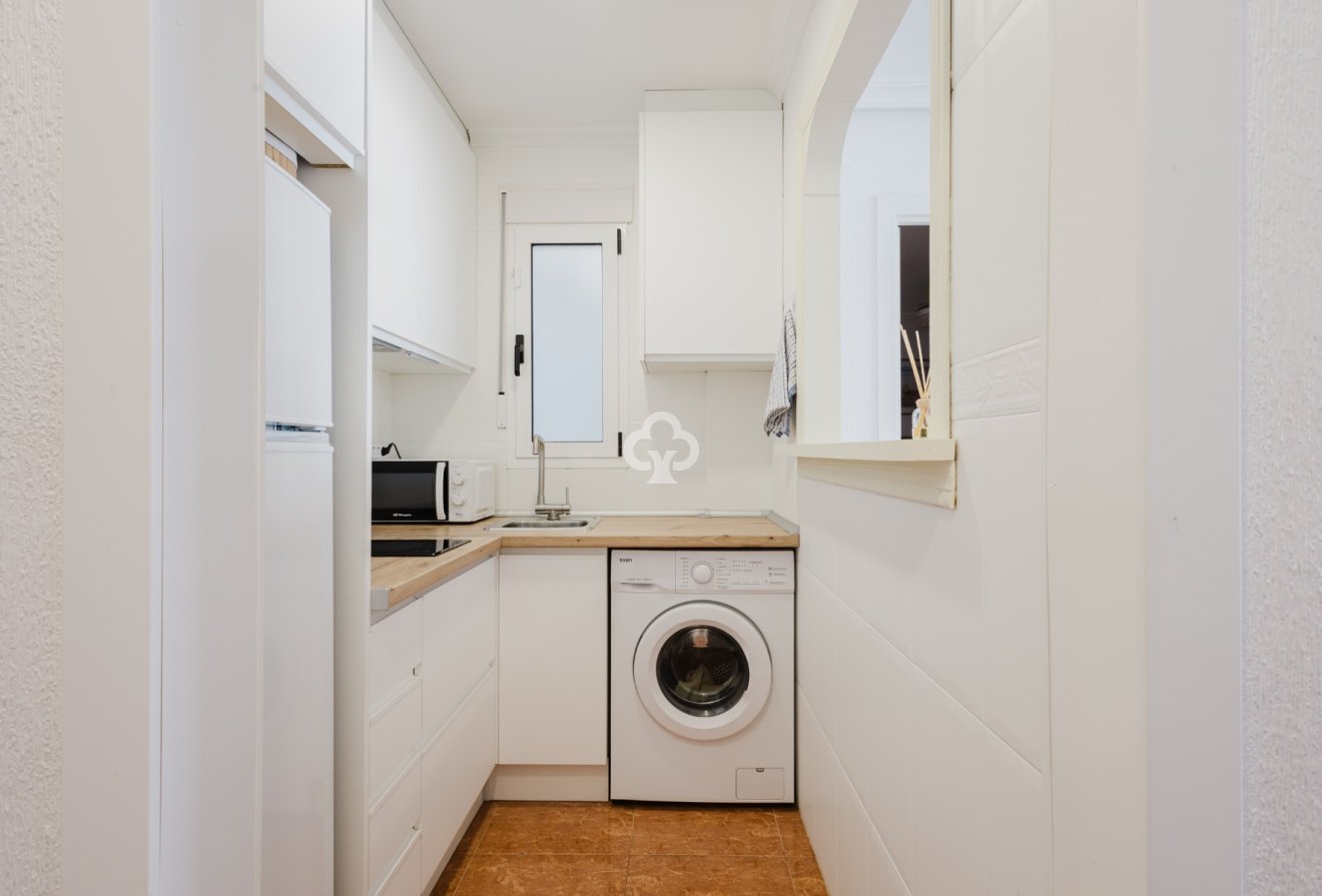 Resale - Apartment / flat -
Torrevieja - El Acequión - Los Náufragos