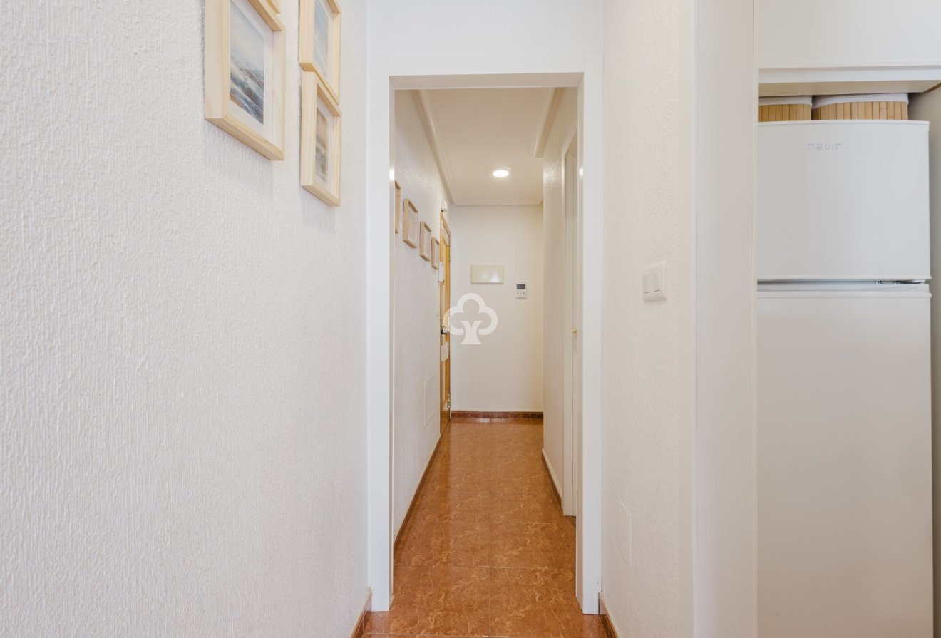 Resale - Apartment / flat -
Torrevieja - El Acequión - Los Náufragos