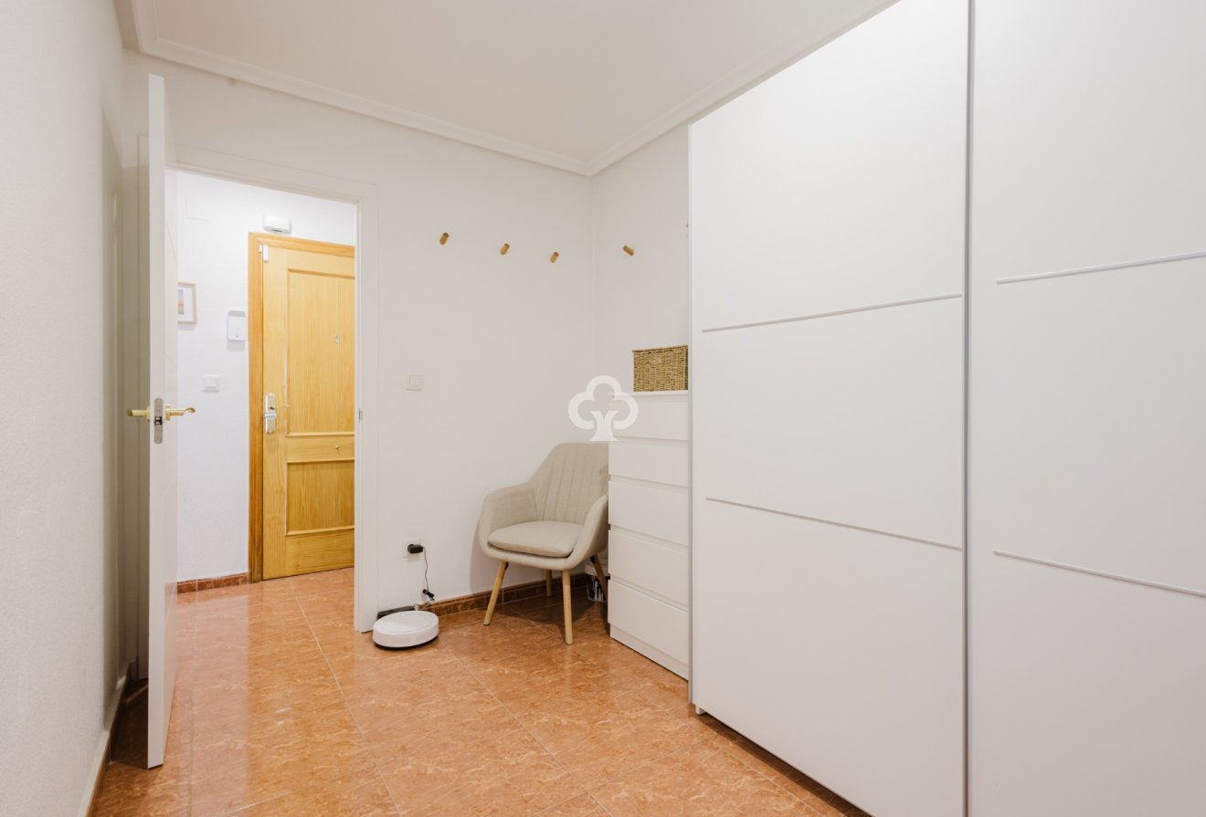 Resale - Apartment / flat -
Torrevieja - El Acequión - Los Náufragos