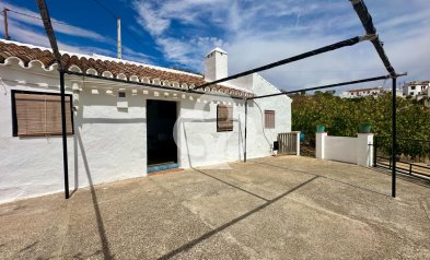 Resale - Finca rústica -
Almogia - South of spain