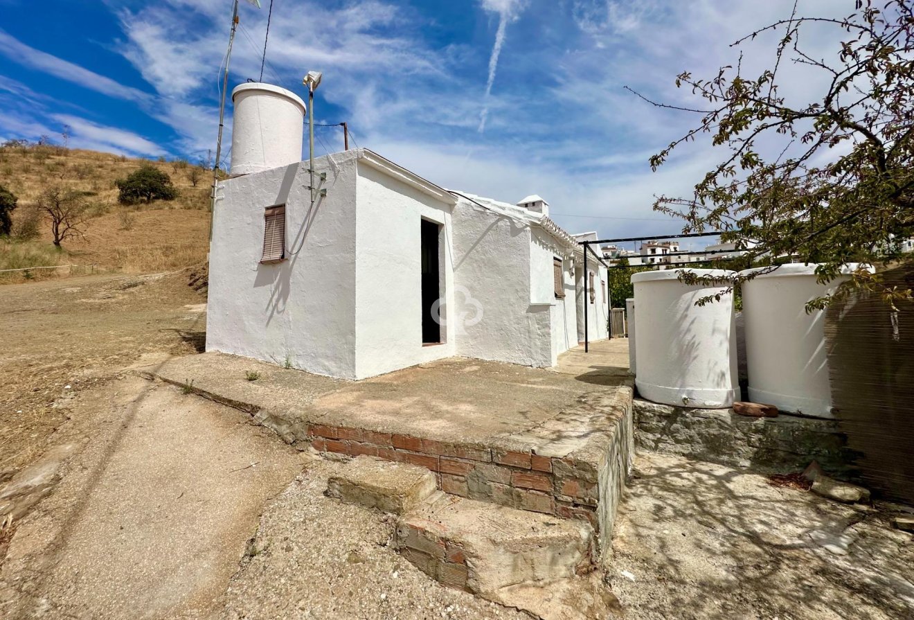 Resale - Finca rústica -
Almogia - South of spain