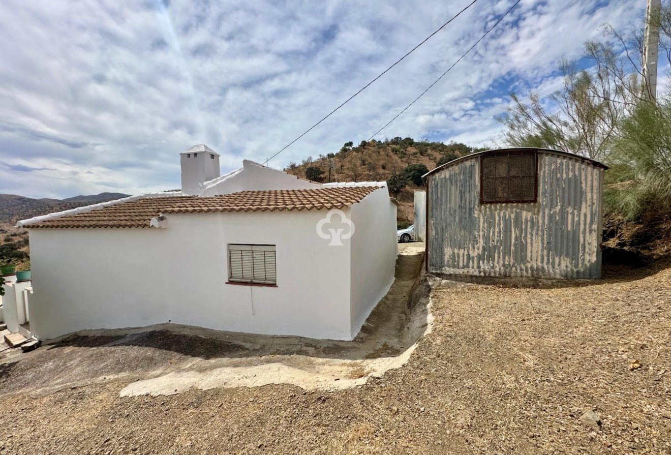 Resale - Finca rústica -
Almogia - South of spain