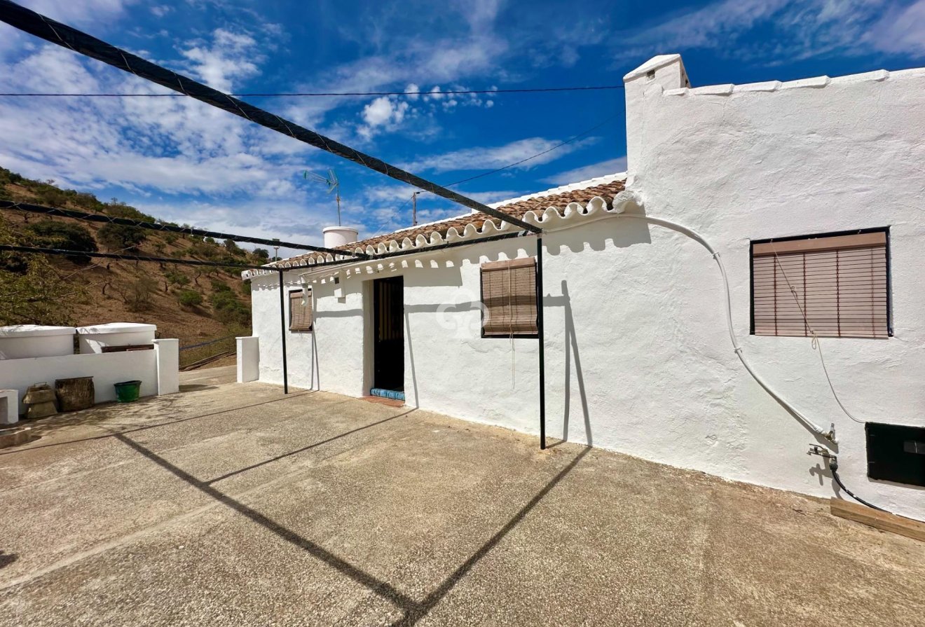 Resale - Finca rústica -
Almogia - South of spain