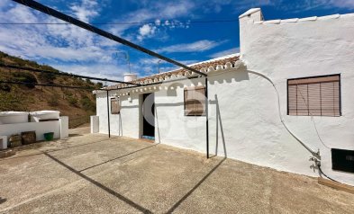 Resale - Finca rústica -
Almogia - South of spain