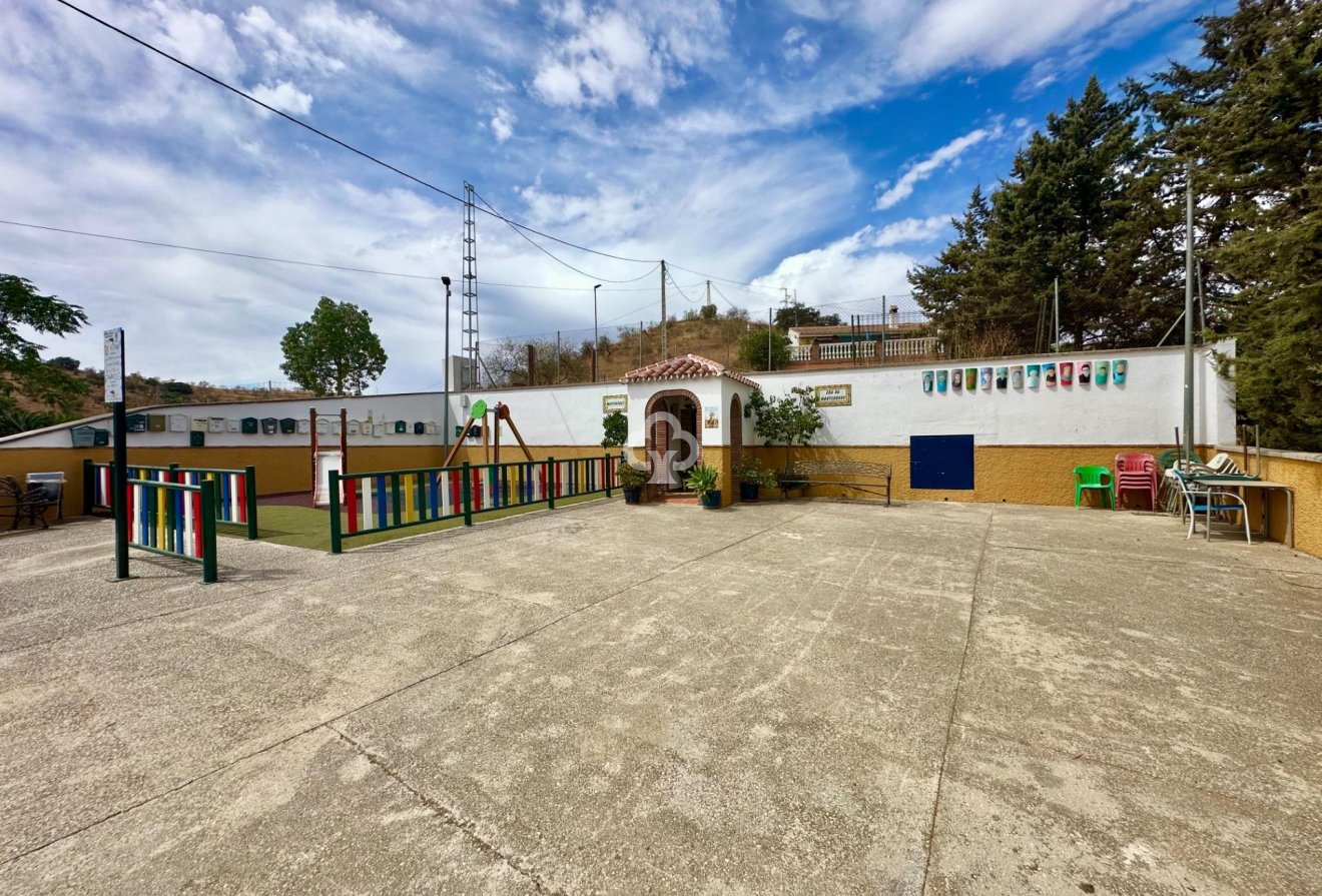 Resale - Finca rústica -
Almogia - South of spain