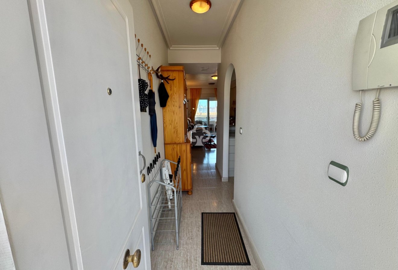 Resale - Apartment / flat -
Almoradí