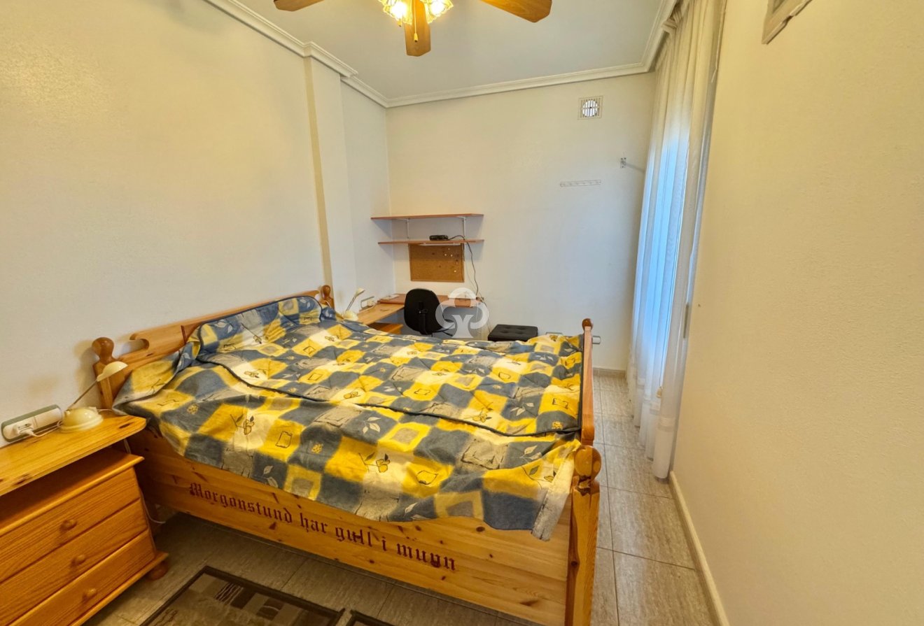 Resale - Apartment / flat -
Almoradí