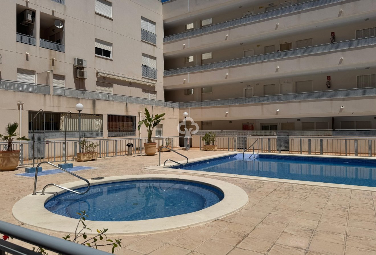 Resale - Apartment / flat -
Almoradí