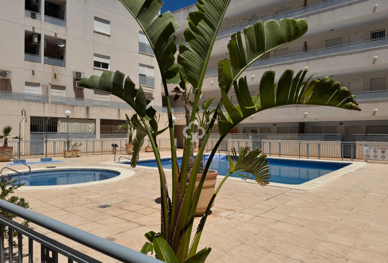 Resale - Apartment / flat -
Almoradí