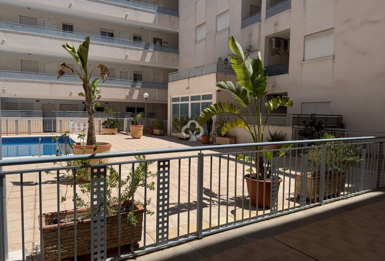 Resale - Apartment / flat -
Almoradí
