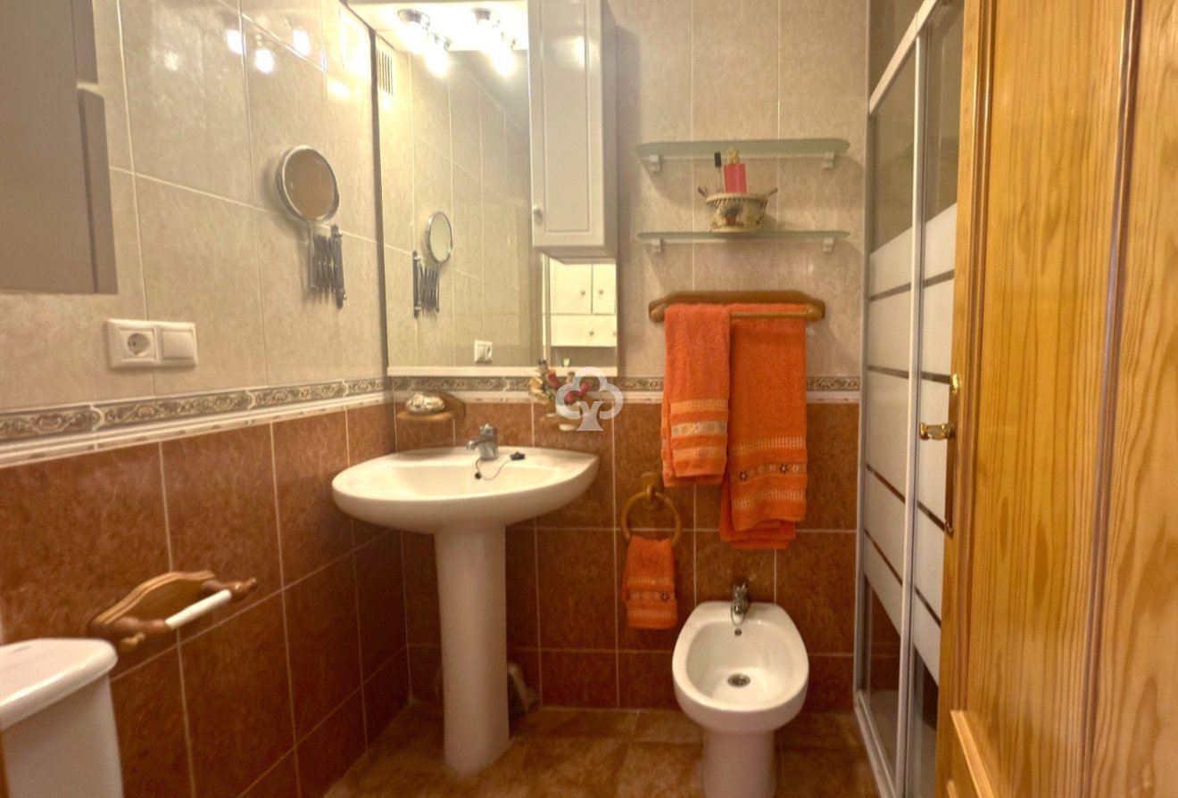 Resale - Apartment / flat -
Torrevieja - Nueva Torrevieja - Aguas Nuevas