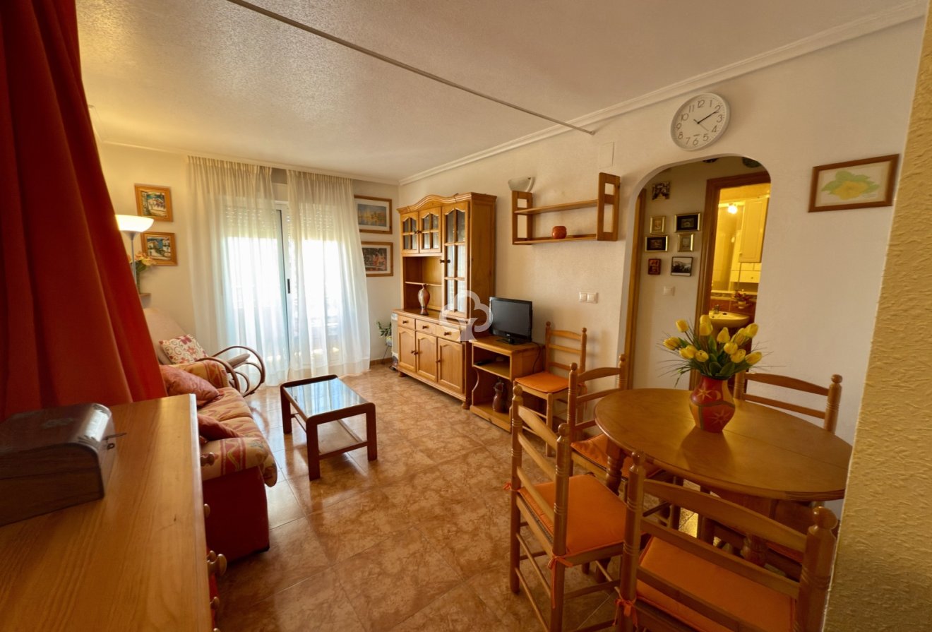 Resale - Apartment / flat -
Torrevieja - Nueva Torrevieja - Aguas Nuevas