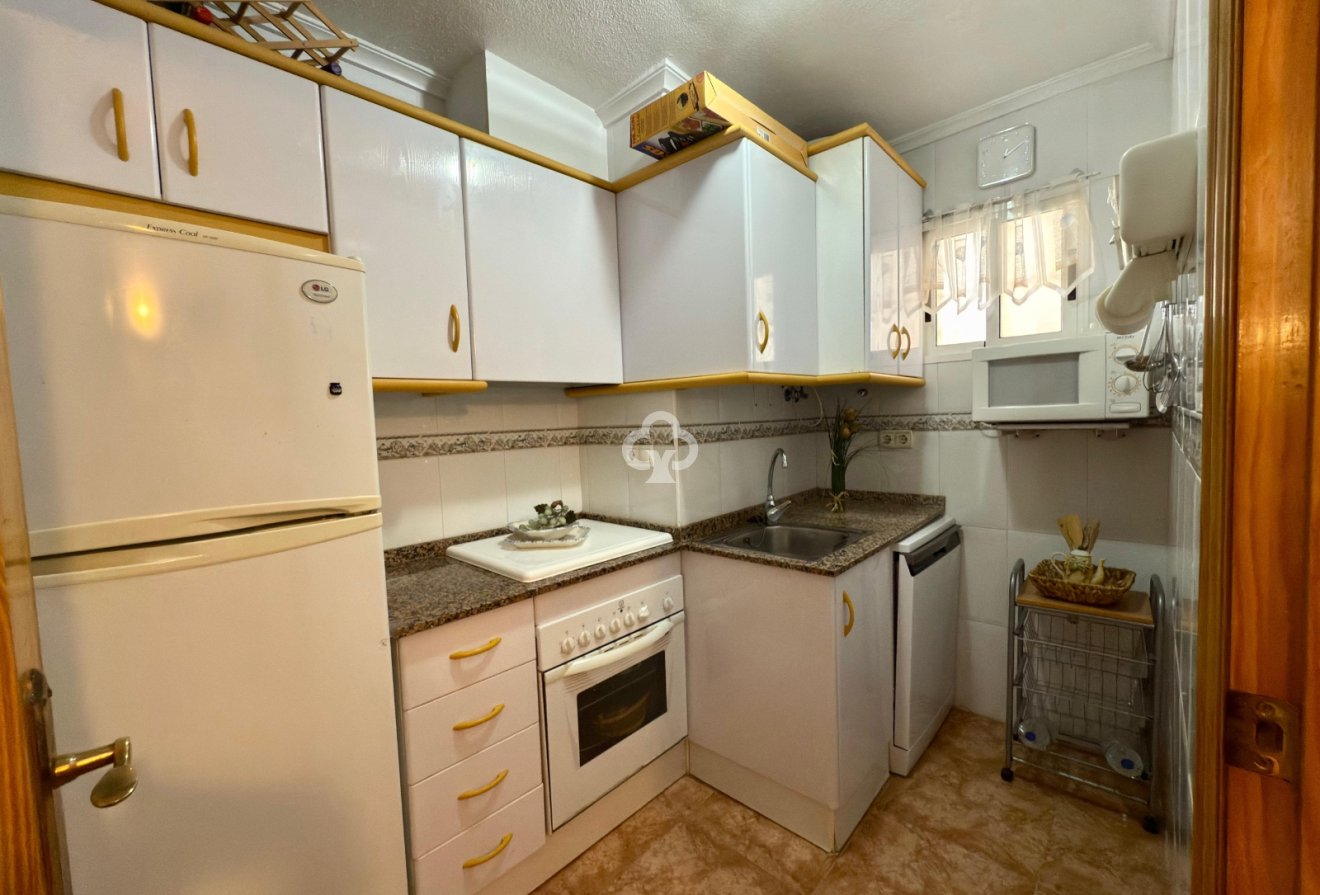 Resale - Apartment / flat -
Torrevieja - Nueva Torrevieja - Aguas Nuevas