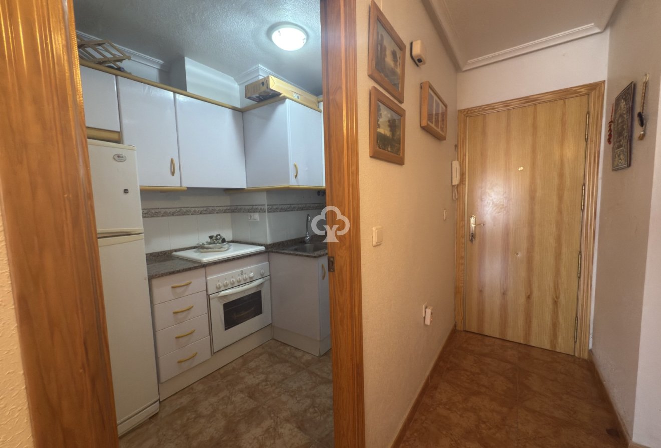 Resale - Apartment / flat -
Torrevieja - Nueva Torrevieja - Aguas Nuevas