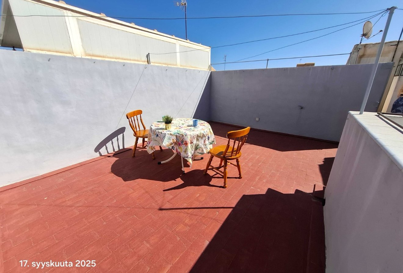 Resale - Apartment / flat -
Torrevieja - Centro