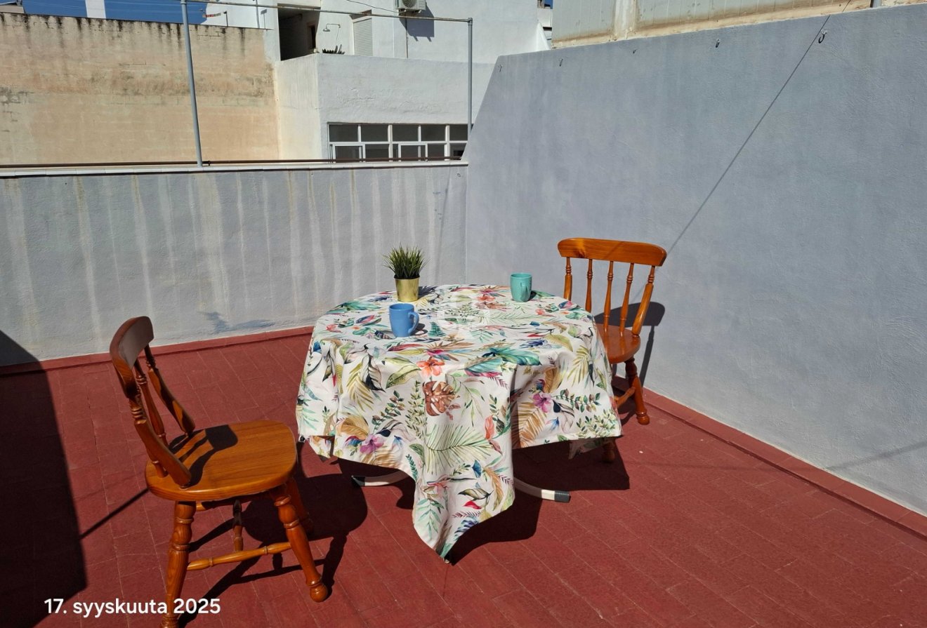 Resale - Apartment / flat -
Torrevieja - Centro