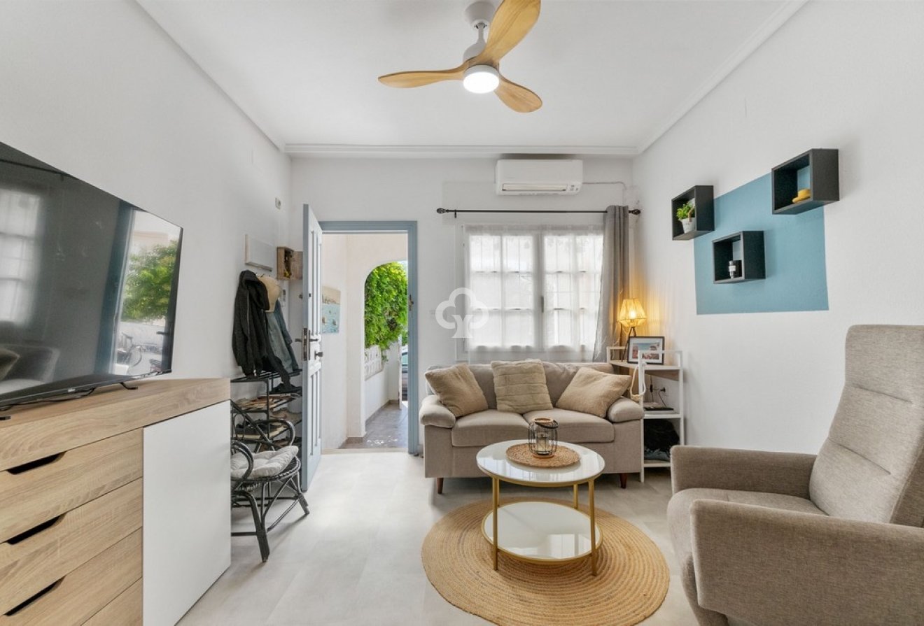 Resale - Duplex -
Orihuela Costa - La Florida