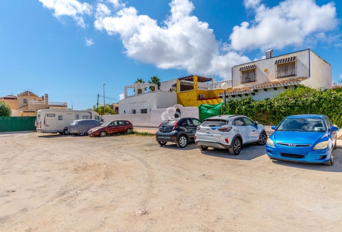 Resale - Duplex -
Orihuela Costa - La Florida