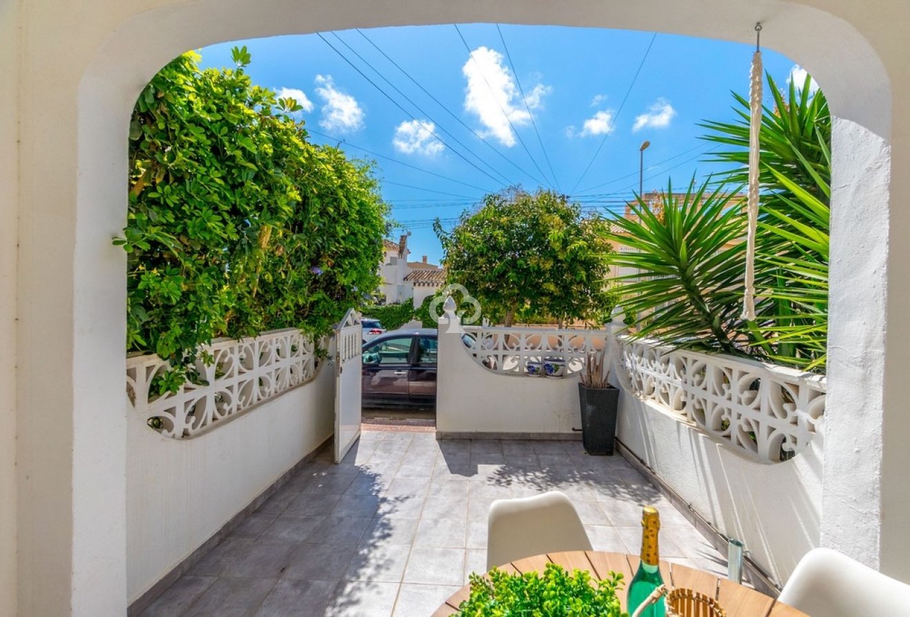 Resale - Duplex -
Orihuela Costa - La Florida