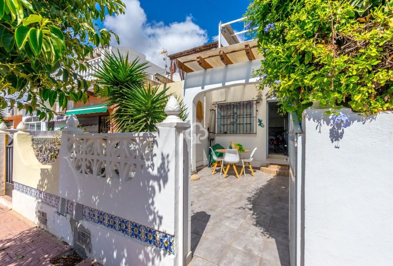 Resale - Duplex -
Orihuela Costa - La Florida