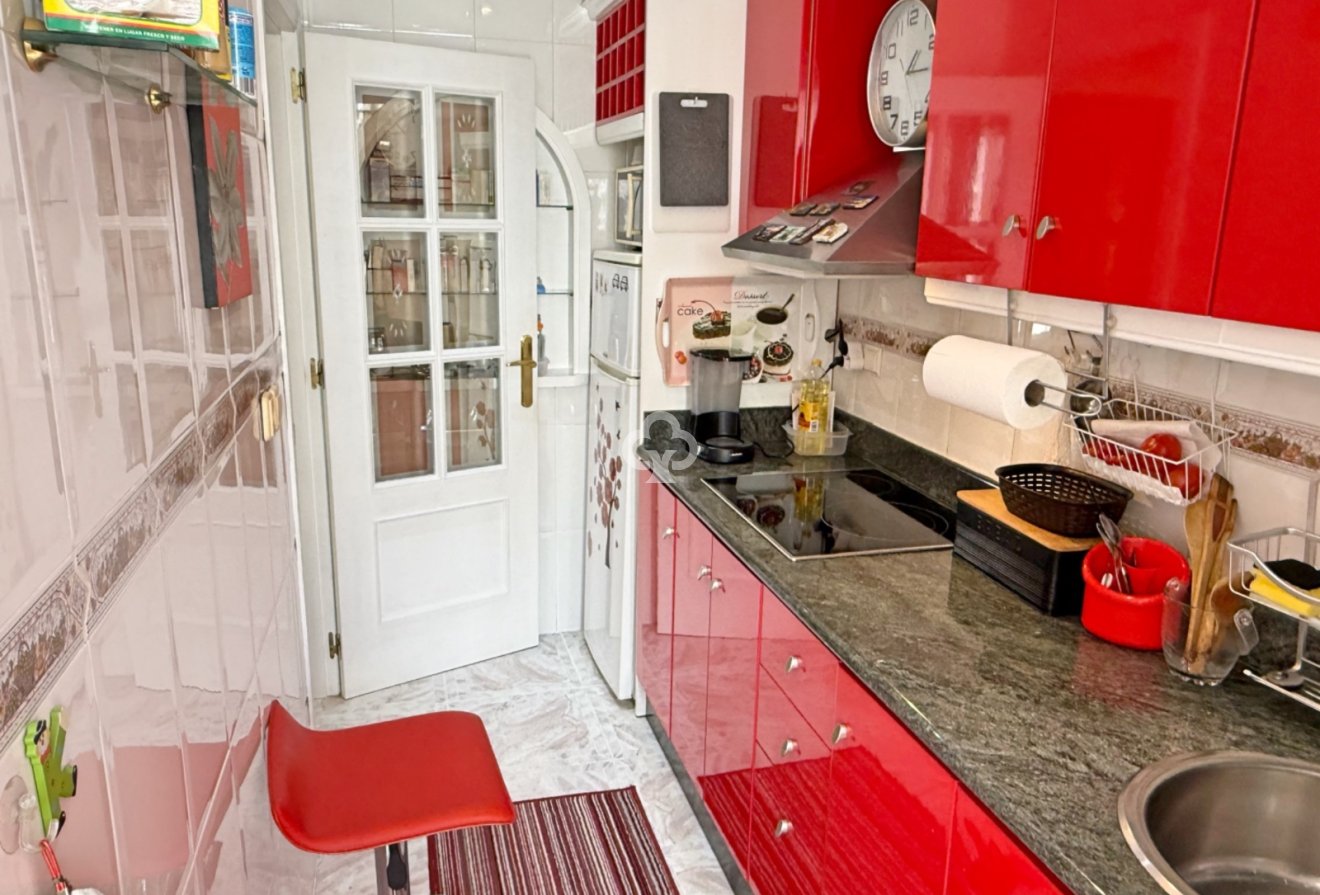 Resale - Apartment / flat -
Torrevieja - Nueva Torrevieja - Aguas Nuevas